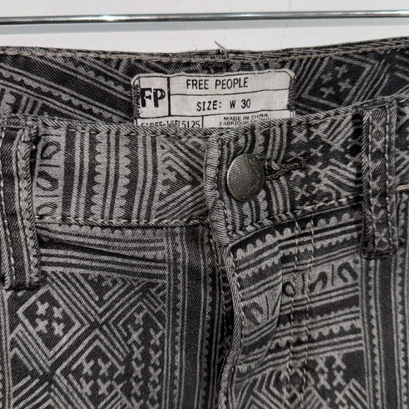 Free‎ People jeans Isla Batik Skinny size 30 gray tribal design - Picture 3 of 7